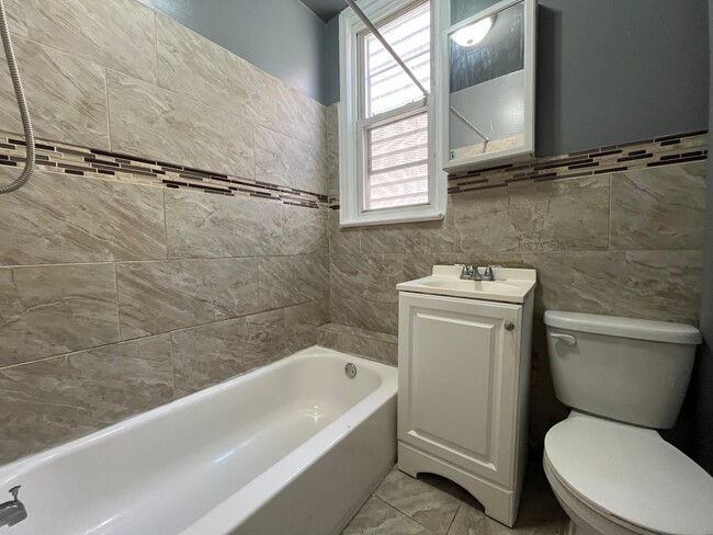 Photo - 43 Rutgers Ave Unit 2R4