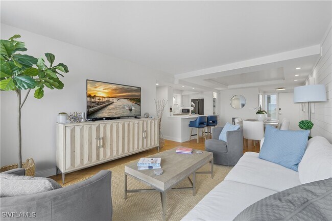 Building Photo - 3443 Gulf Shore Blvd N Unit 711