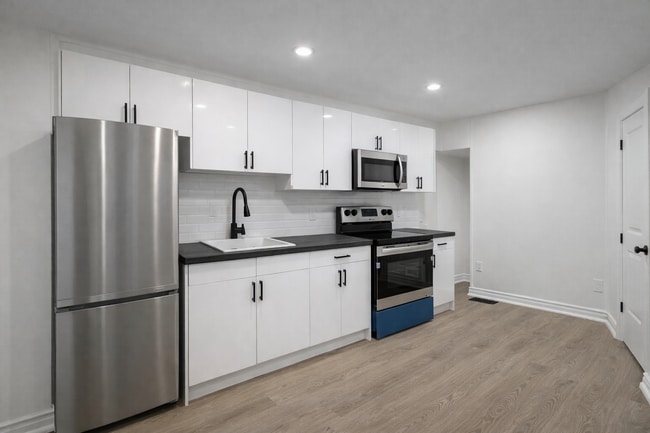 Building Photo - 19 Wellington St Unit B1