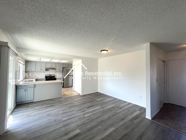 Photo - Spacious 4bd/2ba House with 2 Car Garage