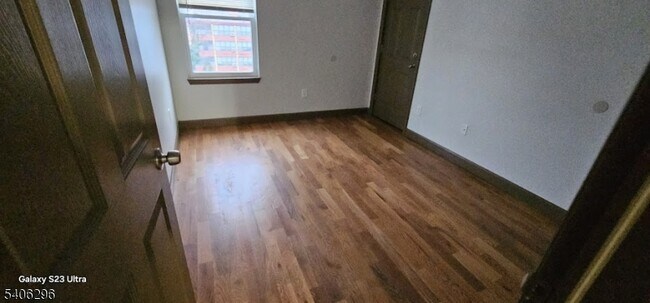 Photo - 52 Irvine Turner Blvd