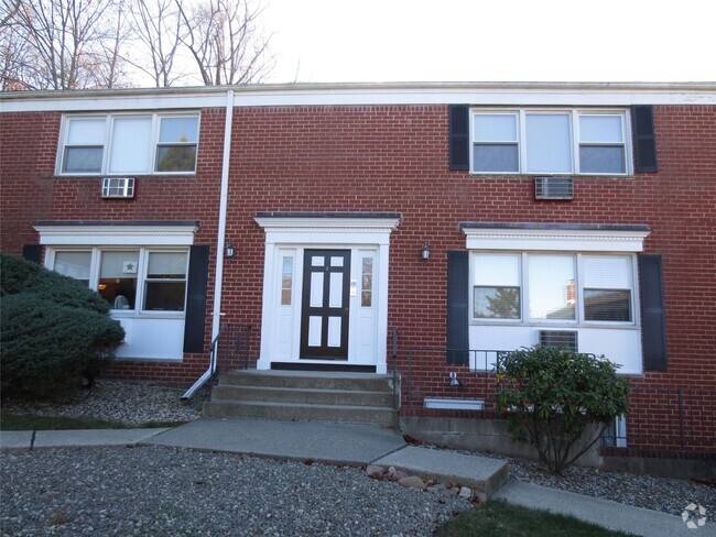 Building Photo - 7 Danbury Ct Unit 1607 Rental