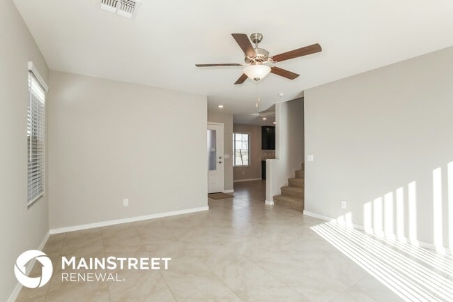 Photo - 3917 S 82nd Dr