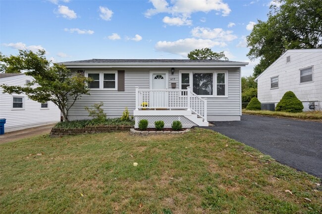 Building Photo - 417 Chamberlin Dr