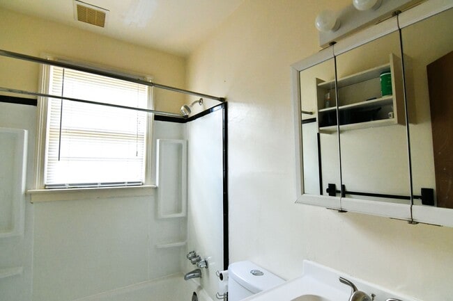 Photo - 1201 Gordon Ave