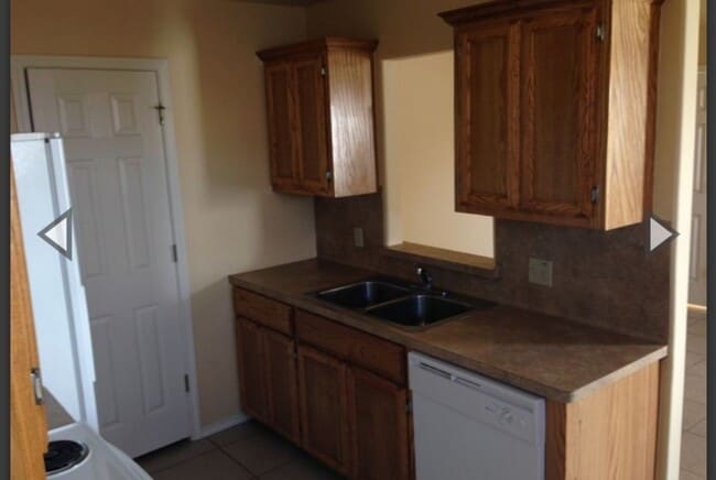Building Photo - 22937 Stone Creek Dr Rental