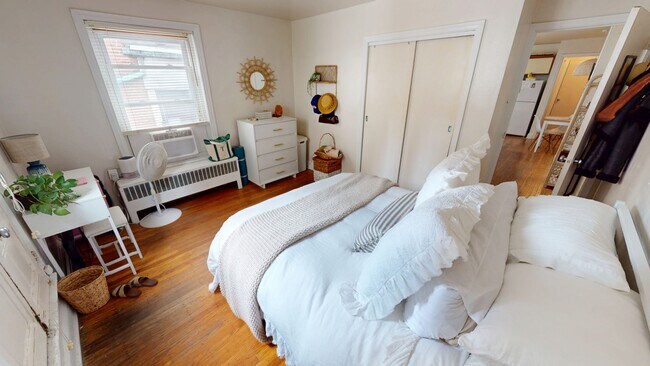 Photo - 1725 Spruce St Unit 3