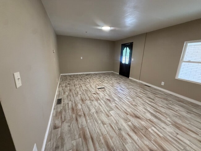 Photo - 223 W Ave J