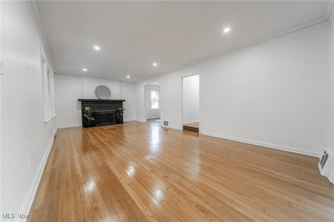 Photo - 1391 Avondale Rd