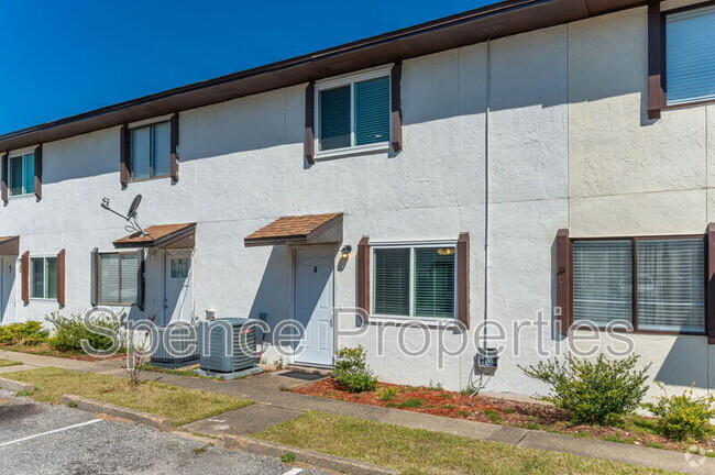 Building Photo - 710 Legion Dr Unit P4 Rental