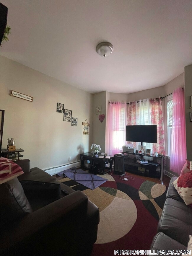 Photo - 121 George St Unit 2