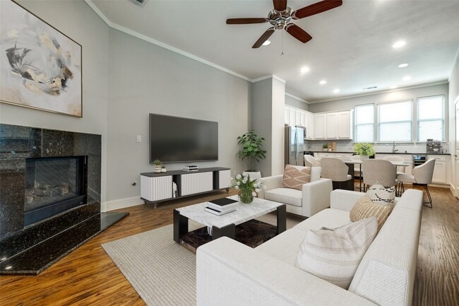 Photo - 4323 Dickason Ave