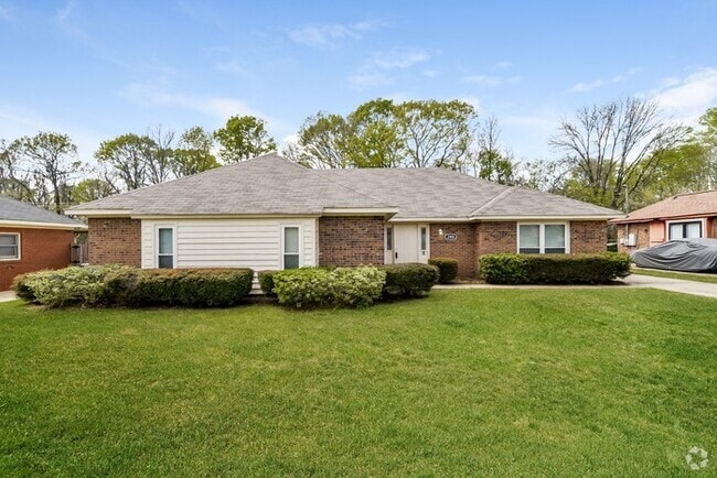Building Photo - 2400 W Aberdeen Dr Rental