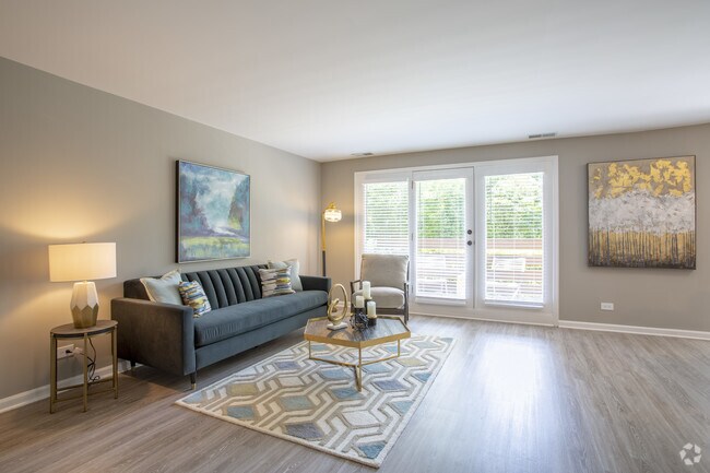 3BR,2BA,1590SF