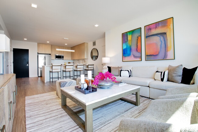 Photo - Bryant Plaza