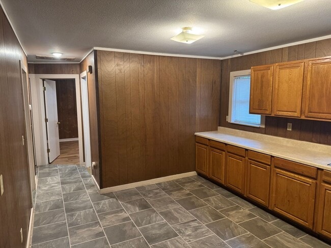 Photo - 2 Bedroom / 1 Bathroom Home with 1 Car Gar...