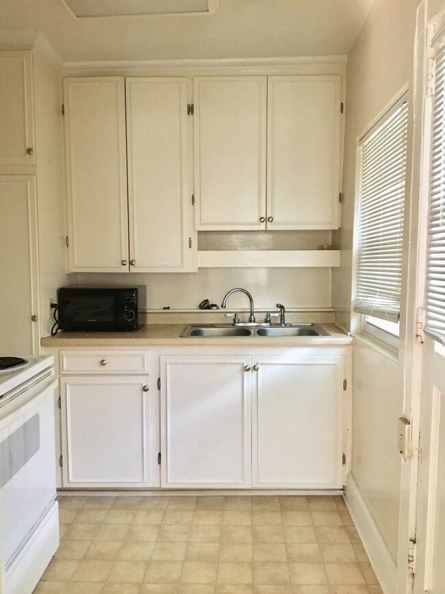 Photo - 118 S Waccamaw Ave Unit B1