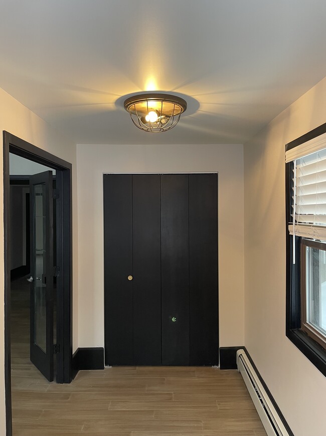 Photo - 824 Russell Ave N