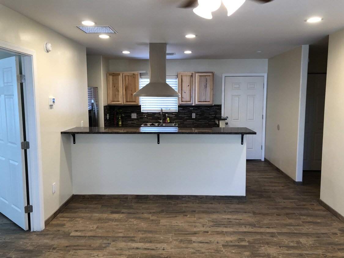 Photo - 824 E 8th St (Tucson, AZ)