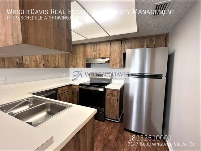 Building Photo - 3147 Bloomingdale Villas Ct Rental