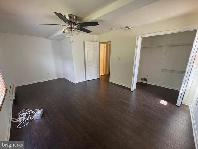 Photo - 721 Crabb Ave