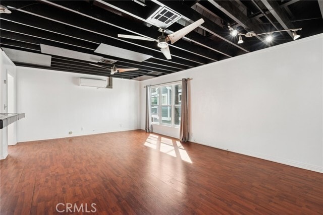 Photo - 305 Marine Ave