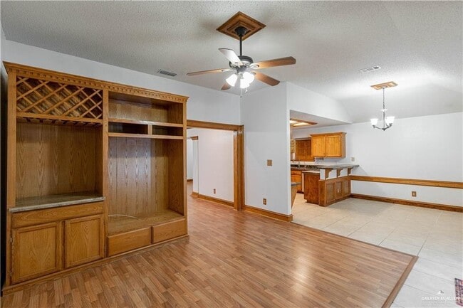 Photo - 20 N 21st St