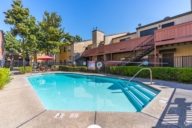 Building Photo - Willow Run Apartments