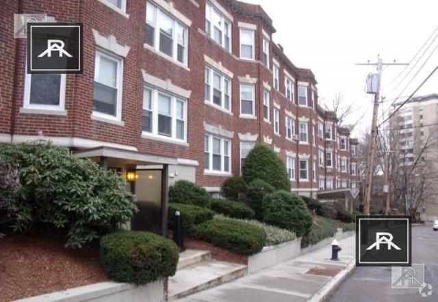 Building Photo - 2 bedroom in Brookline MA 02446 Unit 107 Rental