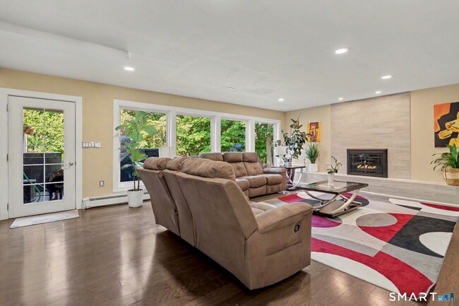 116 Beechwood Ln