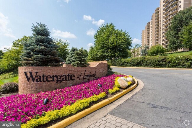 Building Photo - 309 Yoakum Pkwy Unit 902 Rental