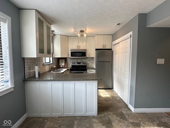 Photo - 7890 Benjamin Dr