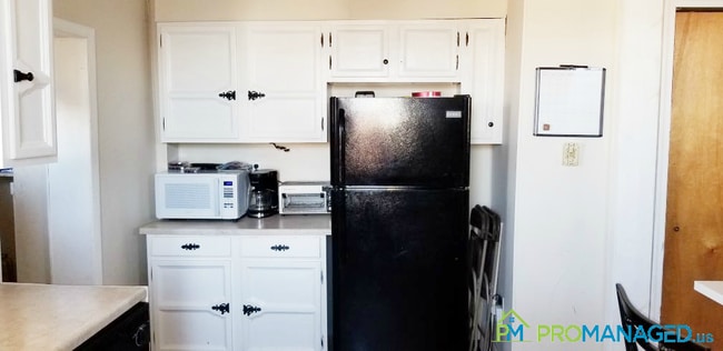 Photo - 7165 Marsden St