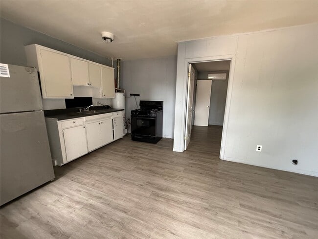 Photo - 6603 Avenue T