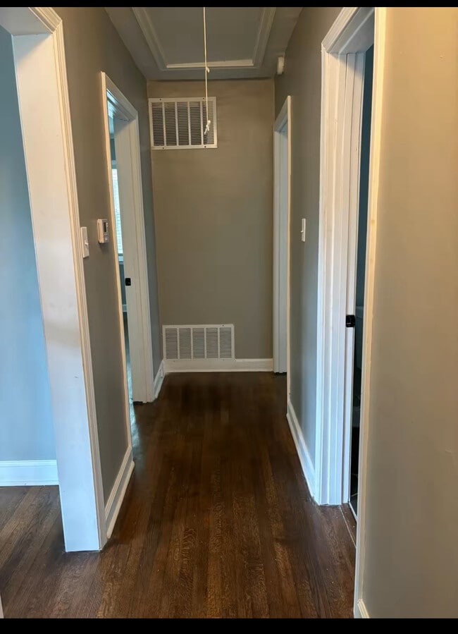 Photo - 469 Lytle St