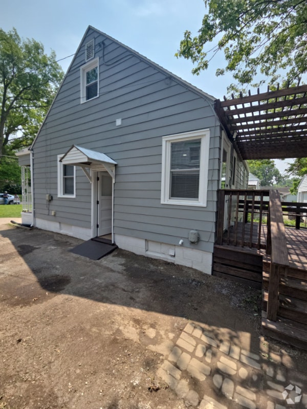 Building Photo - 509 N Rosedale Ave Rental
