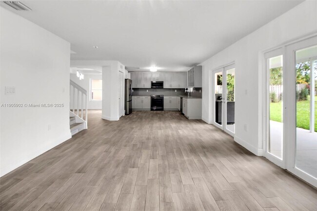 Photo - 13505 SW 122nd Ave