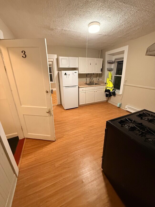 Photo - 363 Windsor St