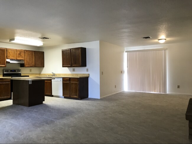 Photo - Chandler 3 Bedroom 1.75 Bathroom - Fireplace