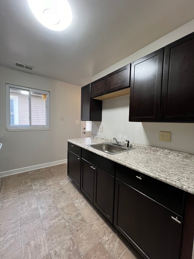 Photo - 1130 N Pershing Ave