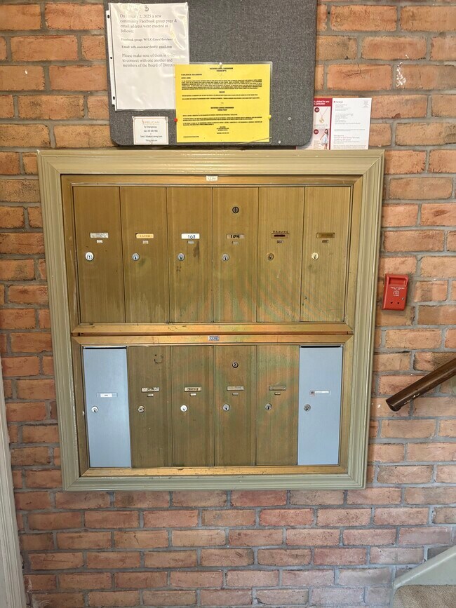 Photo - 2 Banyan Wood Ct