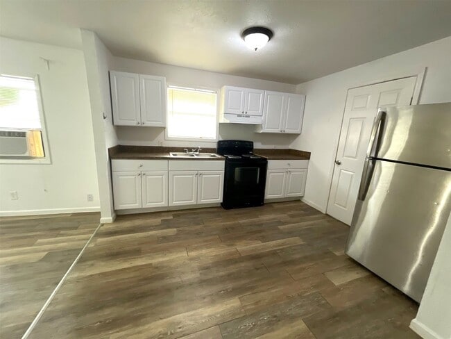 Photo - 5523 Avenue O 1/2 Ave