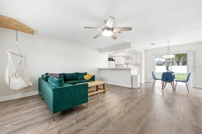 Photo - 5120 Brookmeade Dr