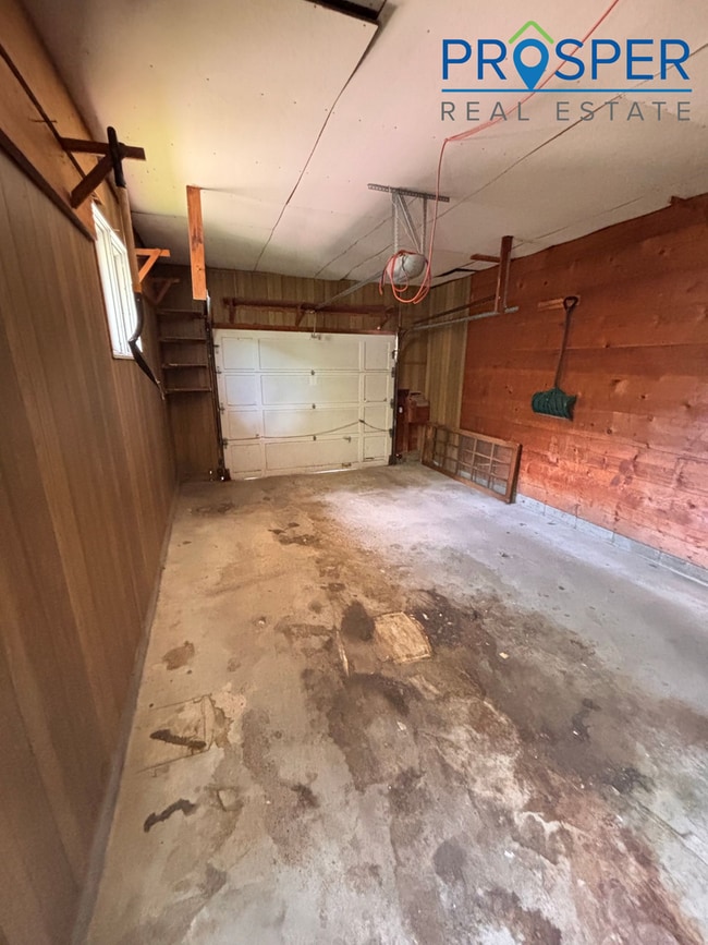 Photo - 3-Bedroom with Garage & Extra Parking