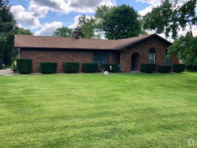 Building Photo - 8813 W 1050 S Rental