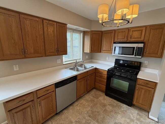 Photo - 8303 Lenore Ave