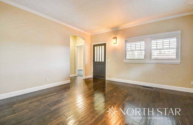 Photo - Stunning 3 bed/3 bath in Summit West