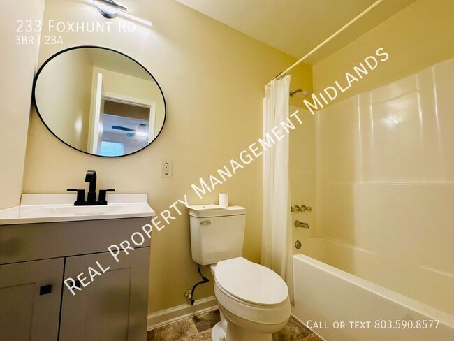 Photo - 233 Foxhunt Rd