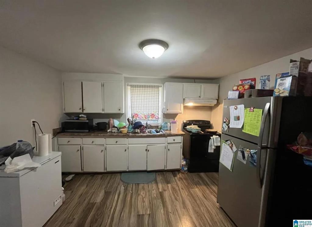 Photo - 4429 Main St