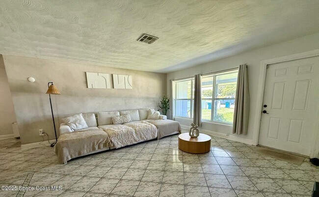 Photo - 2394 Shenandoah Rd